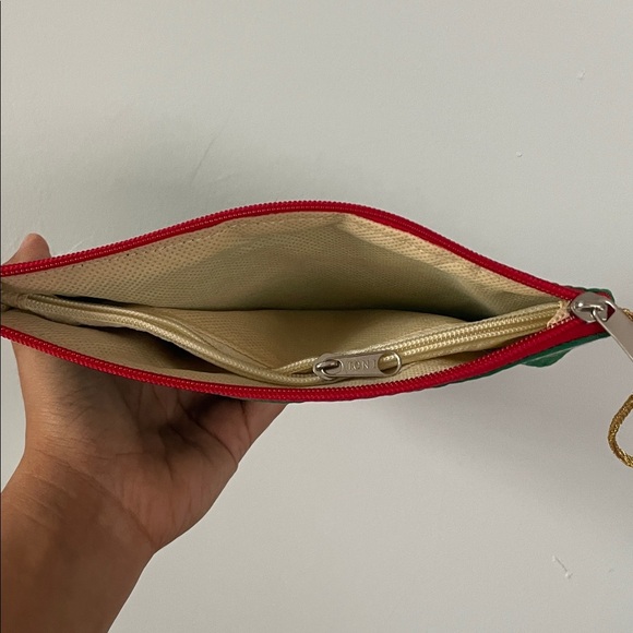 Indian Irkal Green Striped Clutch with Red Accents - Picture 7 of 8